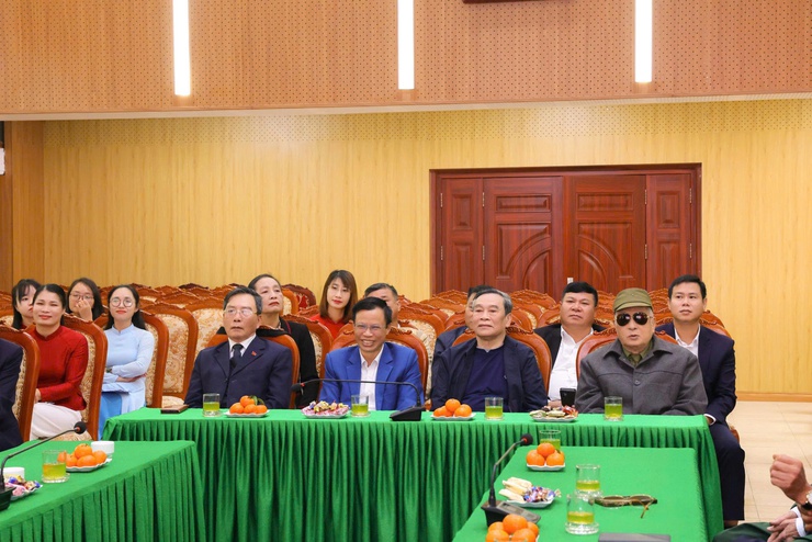 ĐẢNG ỦY - HĐND - UBND – UBMTTQ VIỆT NAM XÃ THƯ LÂM GẶP MẶT CÁN BỘ CHỦ CHỐT QUA CÁC THỜI KỲ NHÂN DỊP XUÂN BÍNH NGỌ 2026- Ảnh 4.