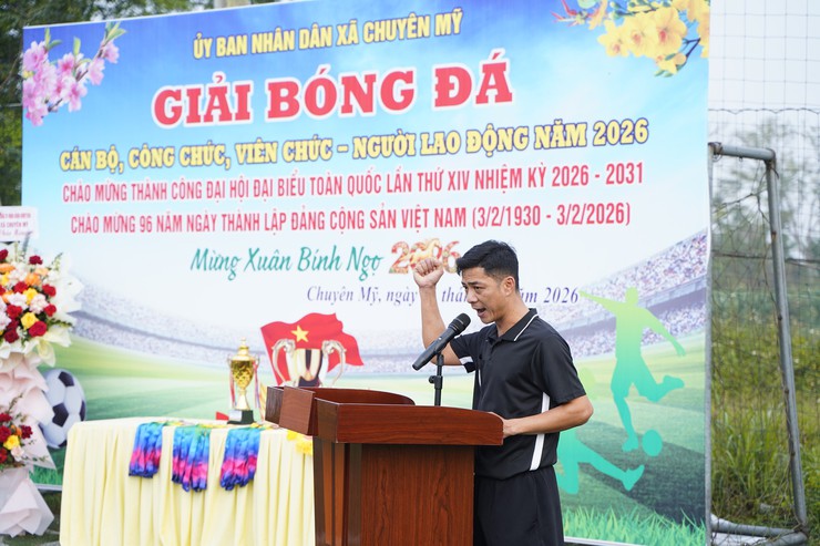 Sôi nổi Giải bóng đá cán bộ, công chức, viên chức và người lao động xã Chuyên Mỹ năm 2026- Ảnh 9.