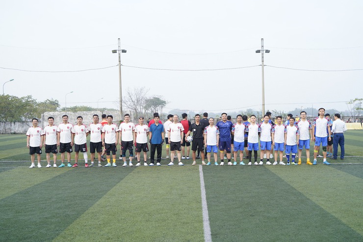 Sôi nổi Giải bóng đá cán bộ, công chức, viên chức và người lao động xã Chuyên Mỹ năm 2026- Ảnh 10.