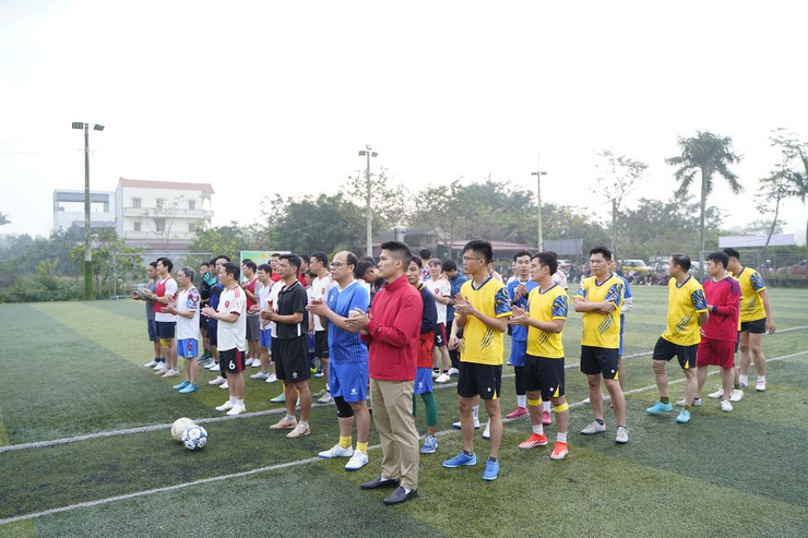 Sôi nổi Giải bóng đá cán bộ, công chức, viên chức và người lao động xã Chuyên Mỹ năm 2026- Ảnh 2.