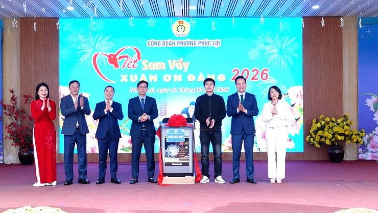 Công đoàn phường Phúc Lợi tổ chức Chương trình “Tết sum vầy – Xuân ơn Đảng” năm 2026”: Lan tỏa yêu thương, gắn kết đoàn viên- Ảnh 10.