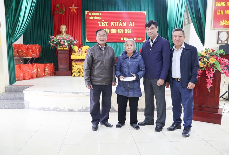 THÔN VŨ NGOẠI TỔ CHỨC "TẾT NHÂN ÁI" CHIA SẺ YÊU THƯƠNG, GẮN KẾT CỘNG ĐỒNG- Ảnh 6.