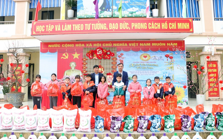 Ý nghĩa chương trình “ Xuân yêu thương – Tết sẻ chia” tại trường Tiểu học Trần Phú A- Ảnh 4.