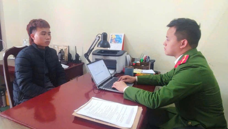 CÔNG AN XÃ ỨNG THIÊN BẮT GIỮ ĐỐI TƯỢNG TRUY NÃ, GÓP PHẦN GIỮ VỮNG AN NINH TRẬT TỰ TRÊN ĐỊA BÀN- Ảnh 1.