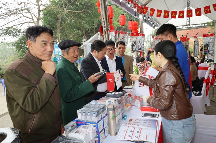 Ấm áp chương trình Tết Việt phường Tùng Thiện - chào xuân Bính Ngọ 2026- Ảnh 13.