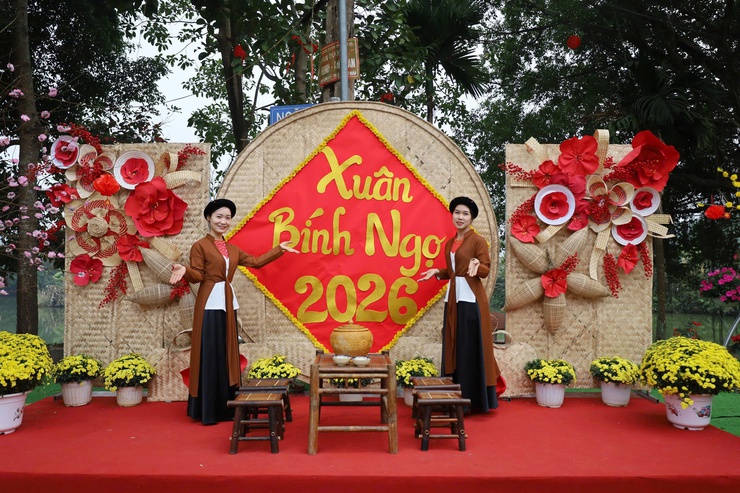 Ấm áp chương trình Tết Việt phường Tùng Thiện - chào xuân Bính Ngọ 2026- Ảnh 16.