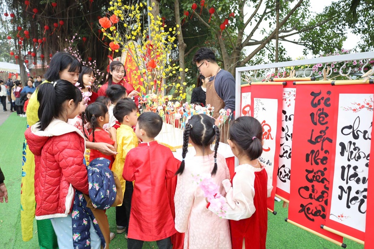 Ấm áp chương trình Tết Việt phường Tùng Thiện - chào xuân Bính Ngọ 2026- Ảnh 18.