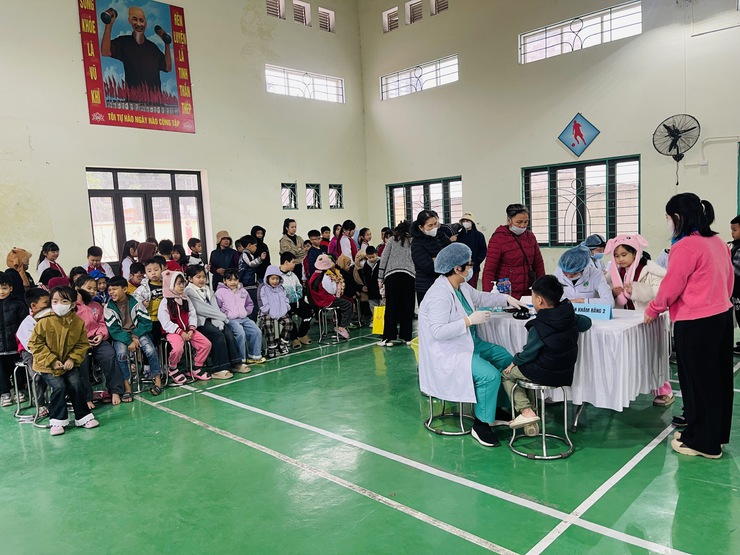 Chương trình "Xuân tình nguyện" 2026; khám bệnh, tư vấn sức khỏe, phát thuốc miễn phí tại xã Thiên Lộc, thành phố Hà Nội.- Ảnh 15.