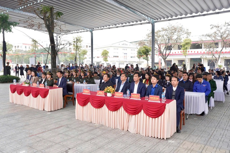 Chương trình "Xuân tình nguyện" 2026; khám bệnh, tư vấn sức khỏe, phát thuốc miễn phí tại xã Thiên Lộc, thành phố Hà Nội.- Ảnh 3.
