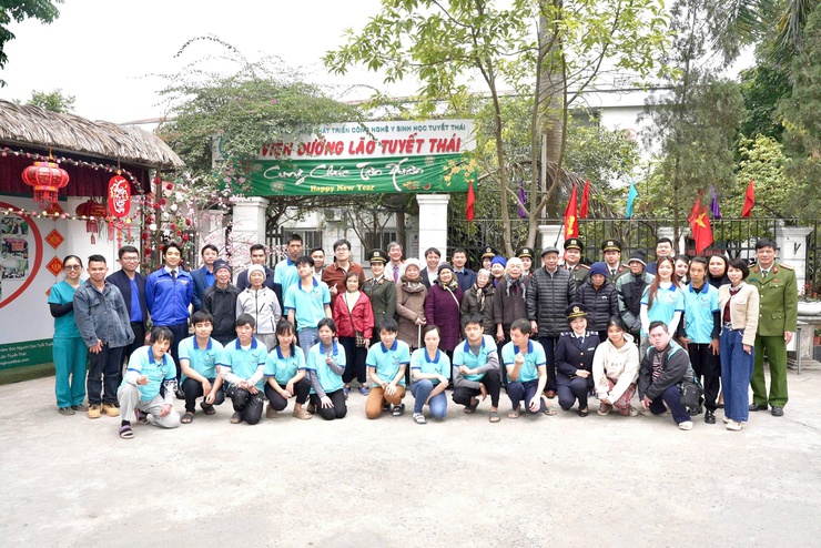 Chương trình "Xuân tình nguyện" 2026; khám bệnh, tư vấn sức khỏe, phát thuốc miễn phí tại xã Thiên Lộc, thành phố Hà Nội.- Ảnh 27.