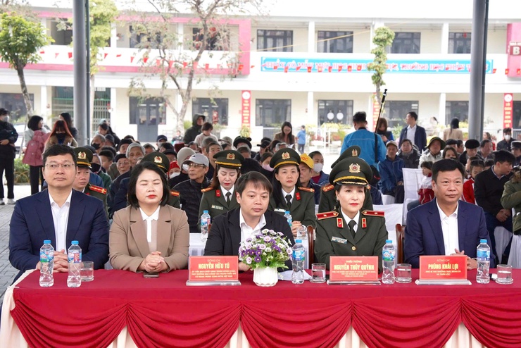 Chương trình "Xuân tình nguyện" 2026; khám bệnh, tư vấn sức khỏe, phát thuốc miễn phí tại xã Thiên Lộc, thành phố Hà Nội.- Ảnh 2.