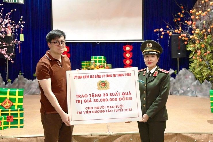 Chương trình "Xuân tình nguyện" 2026; khám bệnh, tư vấn sức khỏe, phát thuốc miễn phí tại xã Thiên Lộc, thành phố Hà Nội.- Ảnh 24.