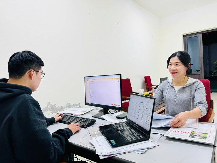 Nam Phù tiếp nhận 51 hồ sơ ứng cử đại biểu HĐND xã nhiệm kỳ 2026–2031: Công khai, minh bạch, hướng tới chất lượng đại biểu- Ảnh 1.