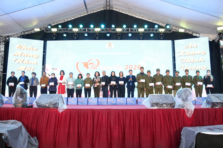 Công đoàn phường Bồ Đề tổ chức Chương trình “Tết sum vầy - Xuân ơn Đảng” 2026- Ảnh 6.