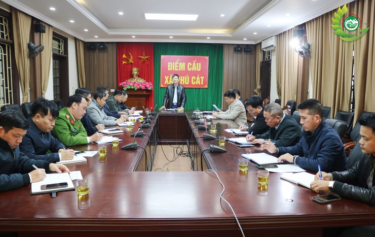 Xã Phú Cát họp ban chỉ đạo giải phóng mặt bằng tuần 06 năm 2026- Ảnh 1.