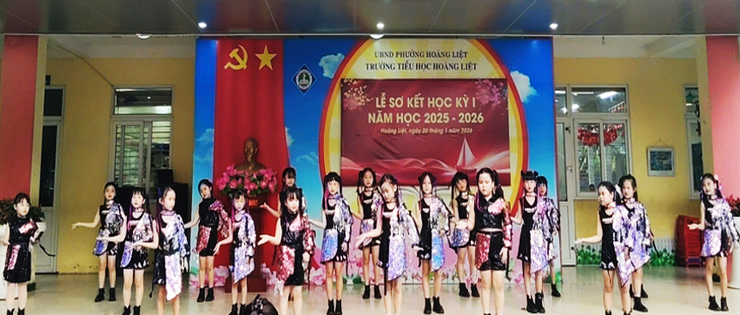 Trường Tiểu học Hoàng Liệt long trọng tổ chức Lễ sơ kết học kỳ I năm học 2025-2026
- Ảnh 1.