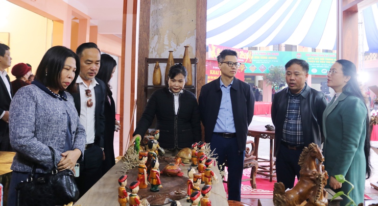 Quốc Oai khai trương Trung tâm thiết kế sáng tạo OCOP – Đưa tinh hoa làng nghề gắn kết du lịch bền vững- Ảnh 13.