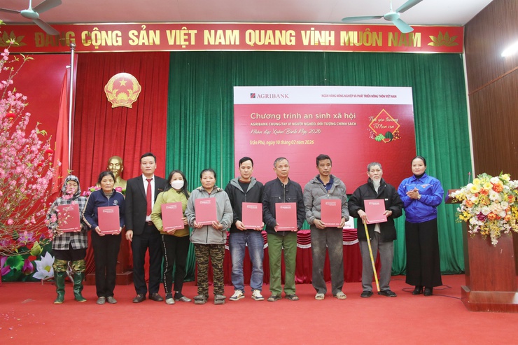 Ủy ban MTTQ Việt Nam xã Trần Phú phối hợp với Ngân hàng Agribank – Chi nhánh Chương Mỹ và Quỹ tín dụng nhân dân Hữu Văn tổ chức chương trình An sinh xã hội- Ảnh 5.