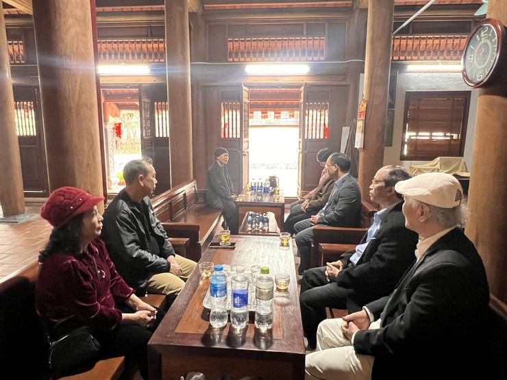 PHƯỜNG CẦU GIẤY THĂM, CHÚC TẾT CÁC TIỂU BAN BẢO VỆ DI TÍCH TRÊN ĐỊA BÀN PHƯỜNG- Ảnh 3.