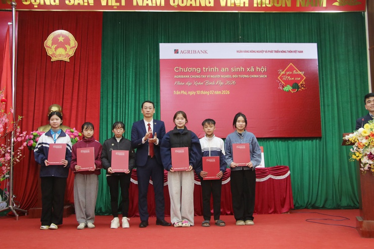 Ủy ban MTTQ Việt Nam xã Trần Phú phối hợp với Ngân hàng Agribank – Chi nhánh Chương Mỹ và Quỹ tín dụng nhân dân Hữu Văn tổ chức chương trình An sinh xã hội- Ảnh 6.