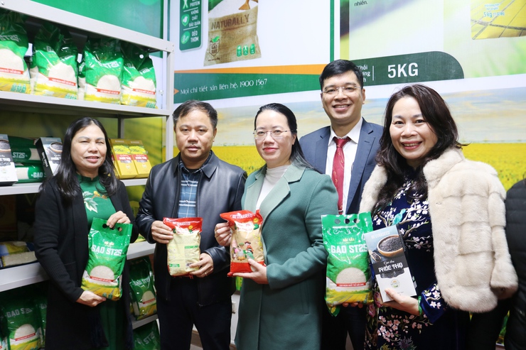 Quốc Oai khai trương Trung tâm thiết kế sáng tạo OCOP – Đưa tinh hoa làng nghề gắn kết du lịch bền vững- Ảnh 16.