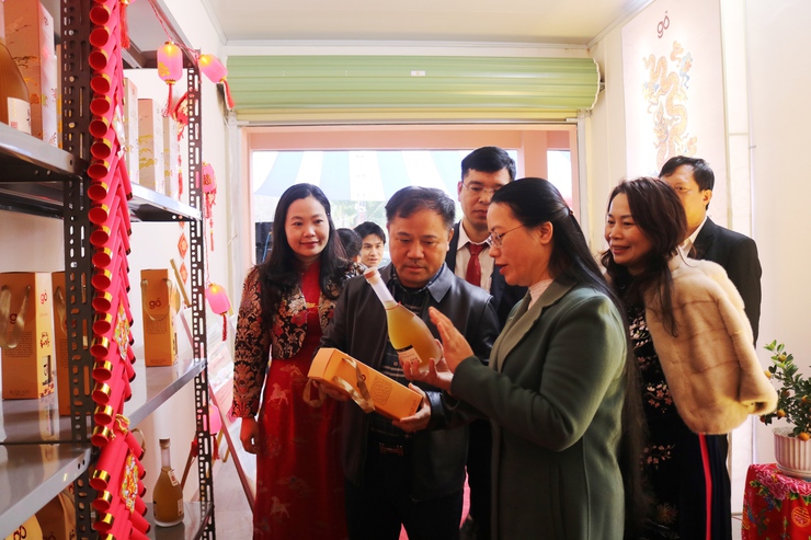 Quốc Oai khai trương Trung tâm thiết kế sáng tạo OCOP – Đưa tinh hoa làng nghề gắn kết du lịch bền vững- Ảnh 17.