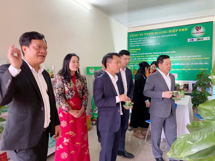 Quốc Oai khai trương Trung tâm thiết kế sáng tạo OCOP – Đưa tinh hoa làng nghề gắn kết du lịch bền vững- Ảnh 11.