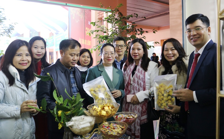 Quốc Oai khai trương Trung tâm thiết kế sáng tạo OCOP – Đưa tinh hoa làng nghề gắn kết du lịch bền vững- Ảnh 23.