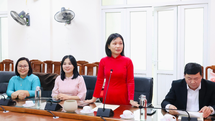 Xã Yên Lãng công bố quyết định bổ nhiệm lại Hiệu trưởng Mầm non Hoàng Kim- Ảnh 3.