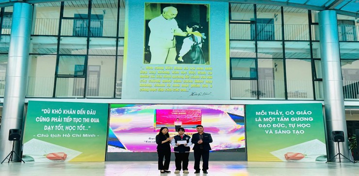 Trường THCS Linh Đàm tổ chức Lễ sơ kết học kì I năm học 2025 - 2026- Ảnh 3.