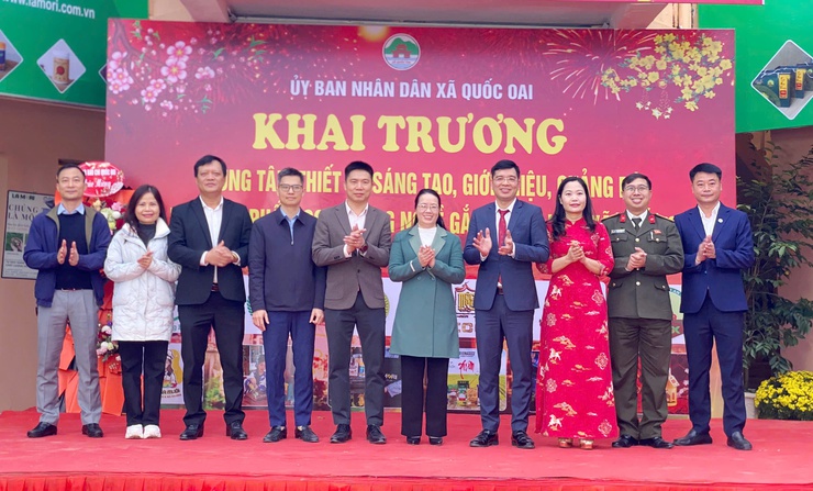 Quốc Oai khai trương Trung tâm thiết kế sáng tạo OCOP – Đưa tinh hoa làng nghề gắn kết du lịch bền vững- Ảnh 27.
