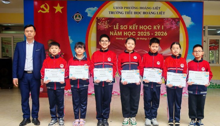 Trường Tiểu học Hoàng Liệt long trọng tổ chức Lễ sơ kết học kỳ I năm học 2025-2026
- Ảnh 4.