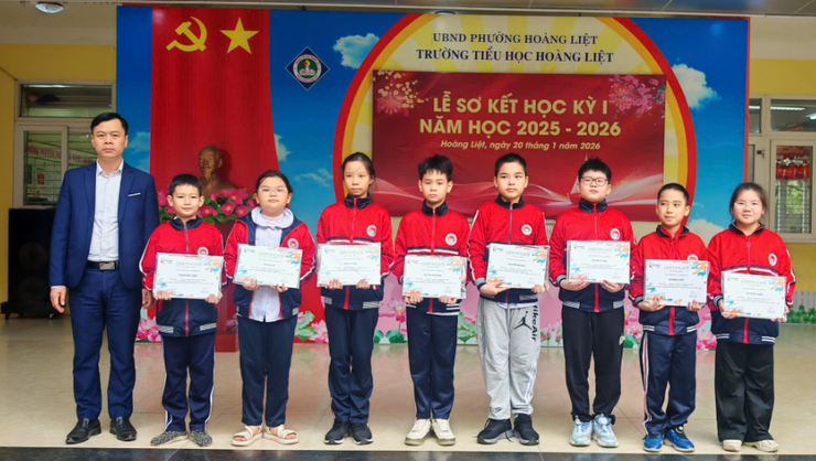 Trường Tiểu học Hoàng Liệt long trọng tổ chức Lễ sơ kết học kỳ I năm học 2025-2026
- Ảnh 5.