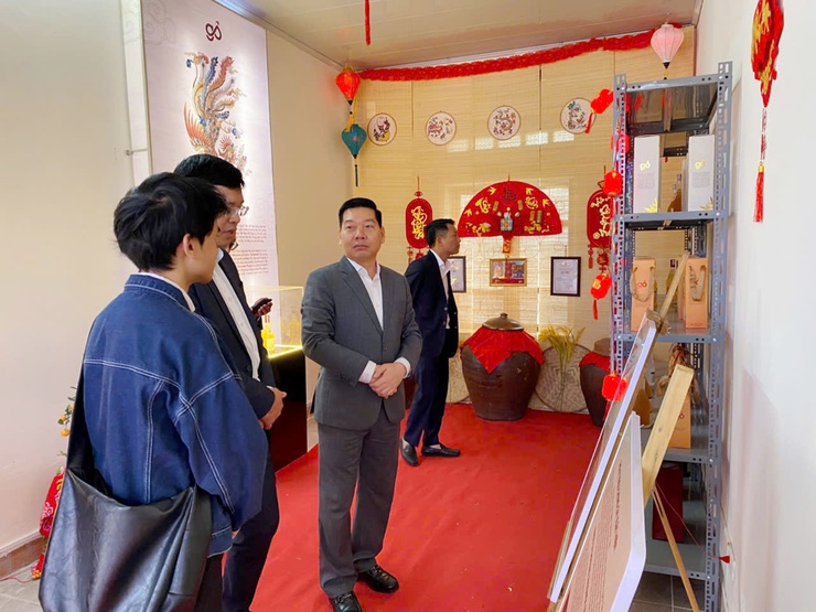 Quốc Oai khai trương Trung tâm thiết kế sáng tạo OCOP – Đưa tinh hoa làng nghề gắn kết du lịch bền vững- Ảnh 8.