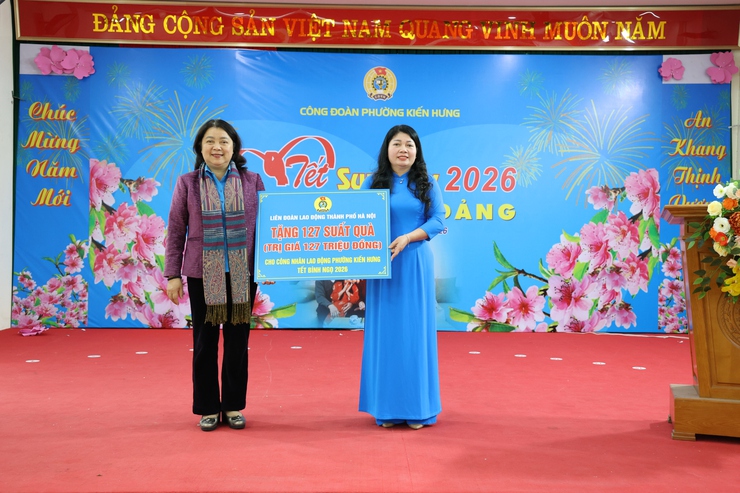 Công đoàn phường Kiến Hưng rộn ràng “Tết Sum vầy - Xuân Bính Ngọ 2026”- Ảnh 1.