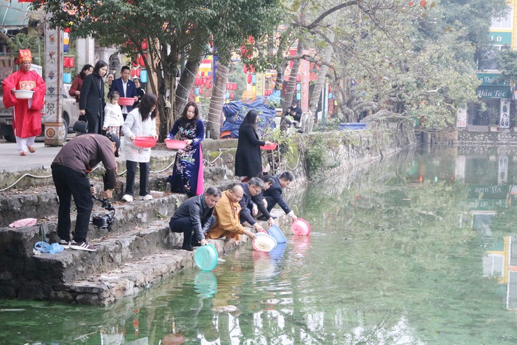 Dựng cây nêu đón Tết ở Quốc Oai: Gửi gắm khát vọng bình an, giữ gìn hồn cốt truyền thống Việt- Ảnh 15.