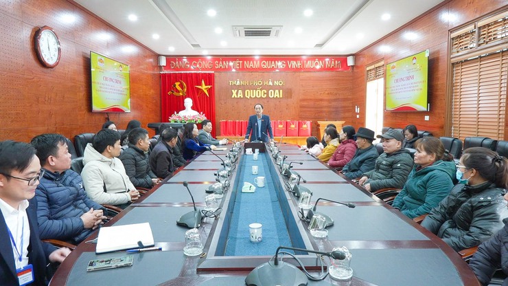 ĐẠI TÁ LÊ NHẬT THÀNH TRAO TẶNG QUÀ TẾT BÍNH NGỌ 2026 CHO CÁC HỘ GIA ĐÌNH CÓ HOÀN CẢNH KHÓ KHĂN TẠI XÃ QUỐC OAI- Ảnh 1.