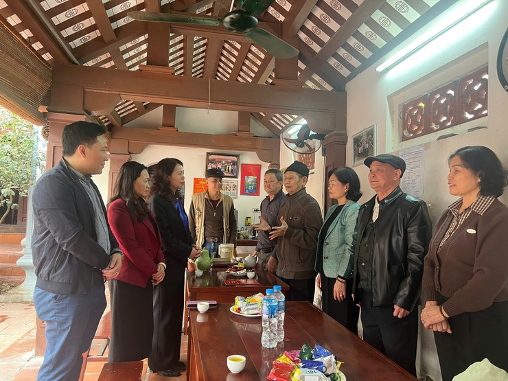 PHƯỜNG CẦU GIẤY THĂM, CHÚC TẾT CÁC TIỂU BAN BẢO VỆ DI TÍCH TRÊN ĐỊA BÀN PHƯỜNG- Ảnh 1.