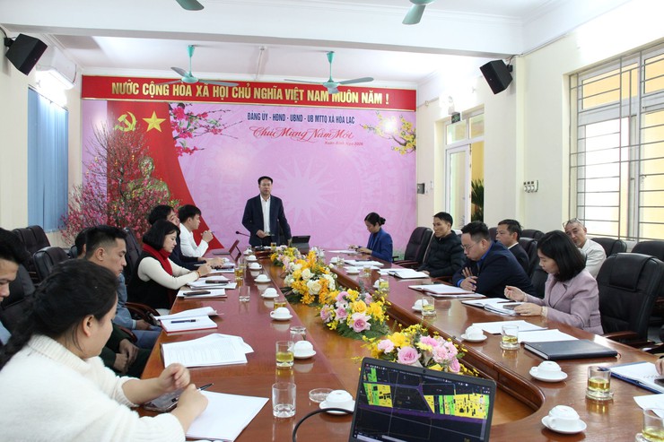 Hòa Lạc ra quân hỗ trợ tháo dỡ, di chuyển tài sản phục vụ giải phóng mặt bằng Dự án Đại lộ Thăng Long- Ảnh 1.