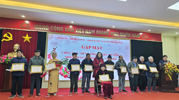 Phường Ba Đình trang trọng mừng thọ người cao tuổi nhân dịp Xuân Bính Ngọ 2026- Ảnh 3.