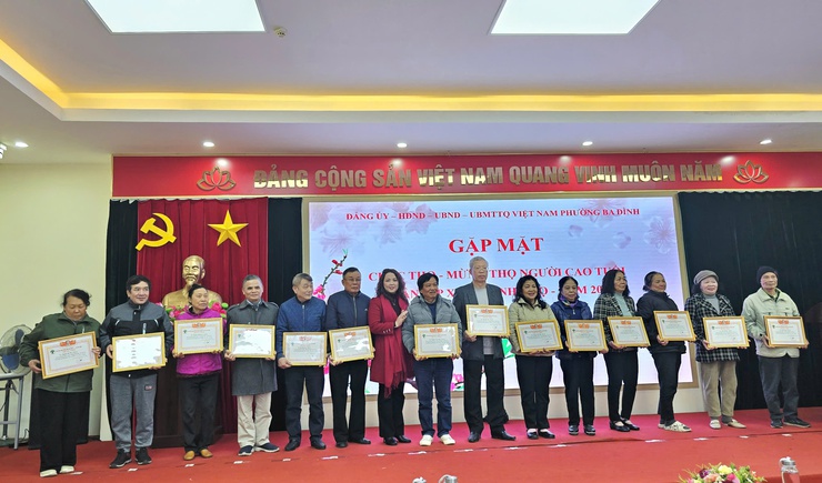 Phường Ba Đình trang trọng mừng thọ người cao tuổi nhân dịp Xuân Bính Ngọ 2026- Ảnh 7.