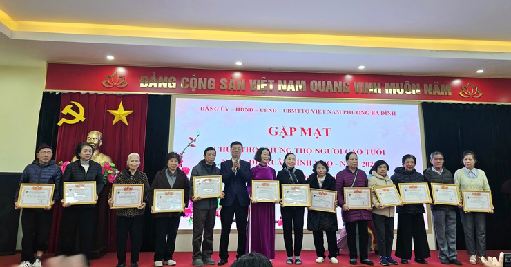 Phường Ba Đình trang trọng mừng thọ người cao tuổi nhân dịp Xuân Bính Ngọ 2026- Ảnh 8.