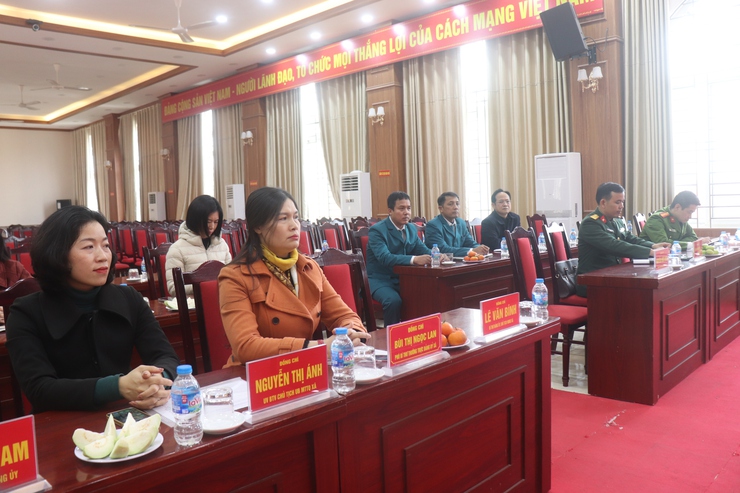 Hội nghị bàn giao chức trách, nhiệm vụ Chỉ huy trưởng Ban CHQS xã Phượng Dực- Ảnh 2.