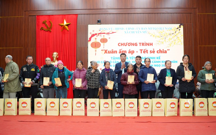 Chuyên Mỹ: ấm áp nghĩa tình chương trình "Xuân ấm áp - Tết sẻ chia" nhân dịp Tết Nguyên đán Bính Ngọ 2026- Ảnh 6.