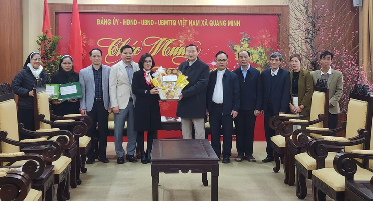 Các tổ chức tôn giáo thăm, chúc Tết xã Quang Minh- Ảnh 1.