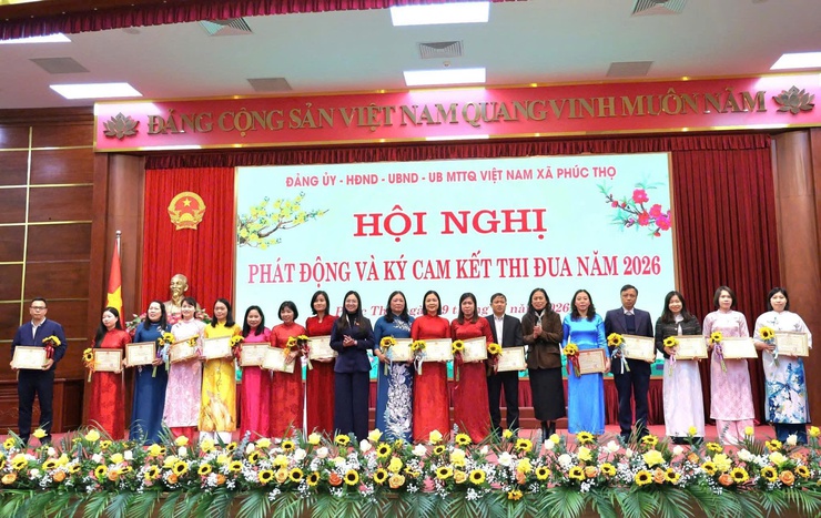 Phúc Thọ: Khí thế mới từ Hội nghị phát động và ký cam kết thi đua năm 2026- Ảnh 8.