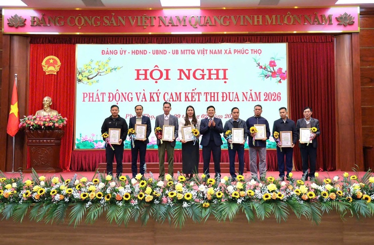 Phúc Thọ: Khí thế mới từ Hội nghị phát động và ký cam kết thi đua năm 2026- Ảnh 7.