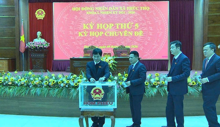 Kỳ họp thứ 5 HĐND xã Phúc Thọ khóa I, nhiệm kỳ 2021 – 2026- Ảnh 8.