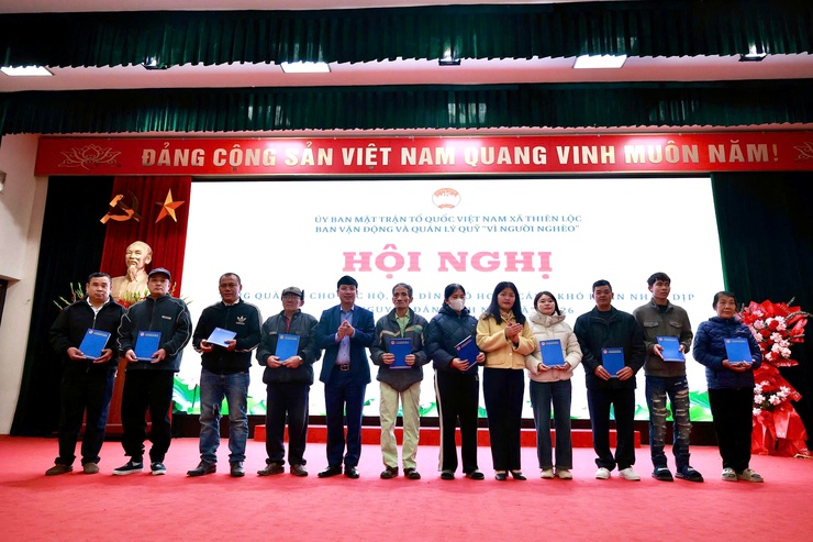 UBMTTQ xã Thiên Lộc trao quà Tết cho đối tượng có hoàn cảnh khó khăn- Ảnh 4.