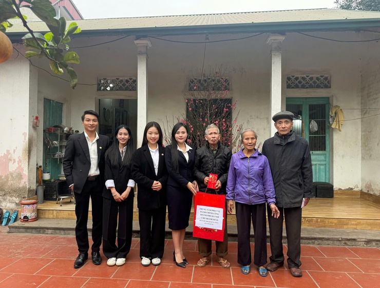 Lan tỏa hơi ấm đầu xuân từ mô hình hành chính công xung kích tri ân người có công và nâng đỡ người yếu thế- Ảnh 1.